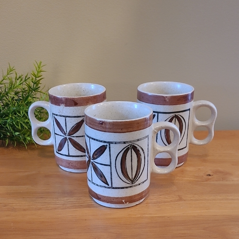 VINTAGE Mid Century Modern Ceramic Handpainted Mugs, Set Of 3